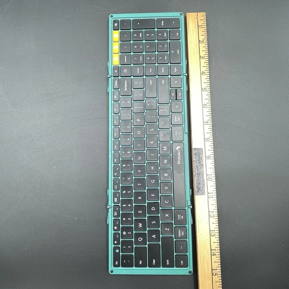 ProtoArc folds keypad